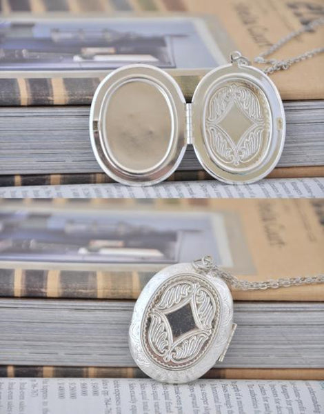 3 outlet photo locket