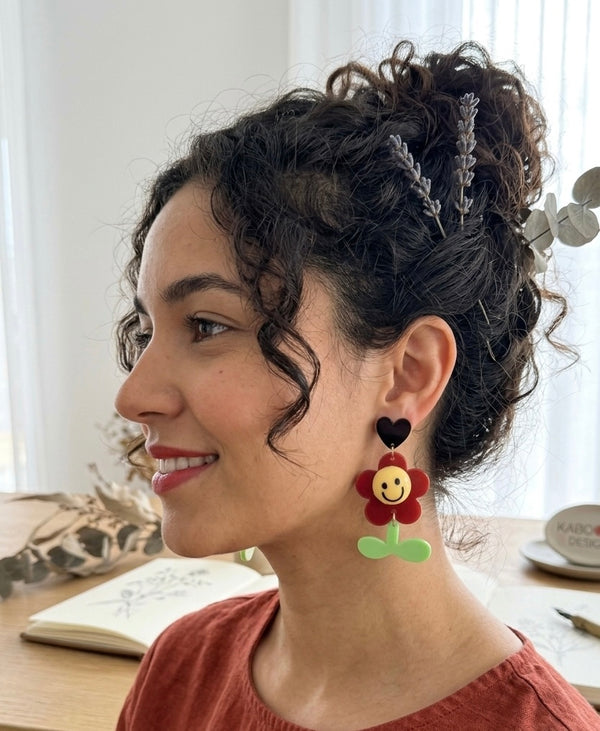 Red Happy Smiley Face Flower Heart Stud Earrings