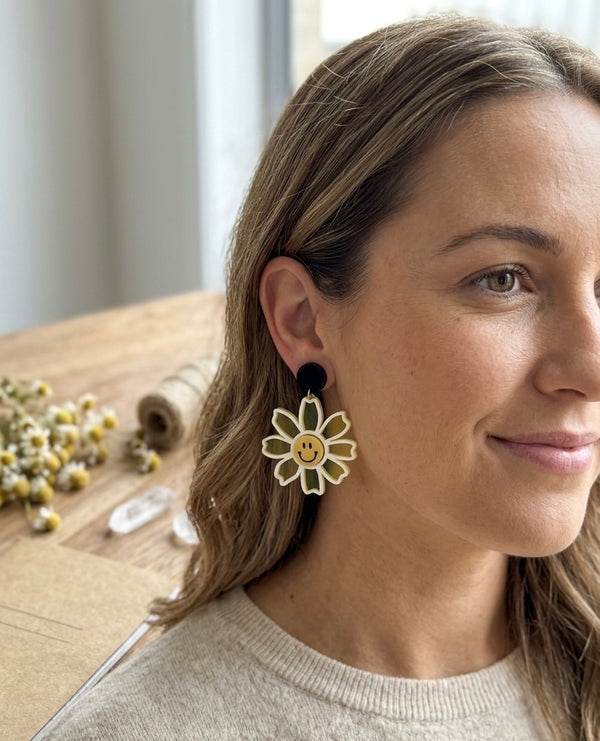 Sunshine Happy Yellow Sunflower Dangle Drop Earrings
