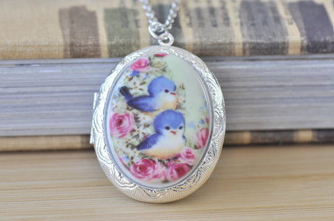 Large Oval Locket with Ceramic Cameo - Vintage Birds BFF