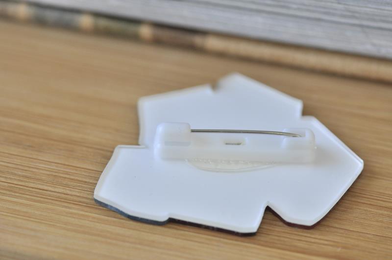 Acrylic Retro Nostalgic Haw Flakes Pin Brooch