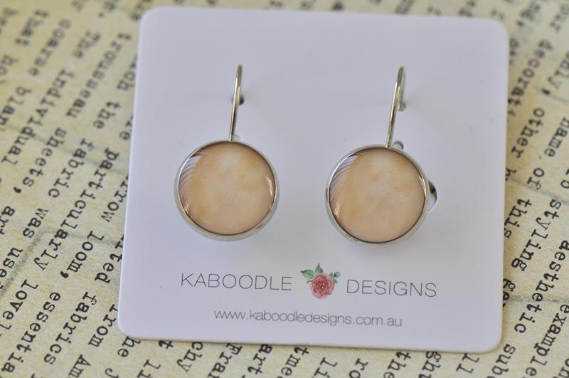 Handmade Round Peach Dangle Earrings - CDE308