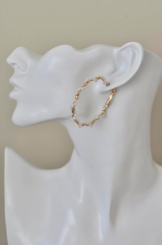 Faux Pearl Twisted Circle Hoop Earrings
