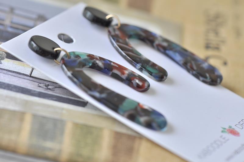 Acrylic Lucite Acetate Lucky Horse Shoe Stud Drop Dangle Earrings