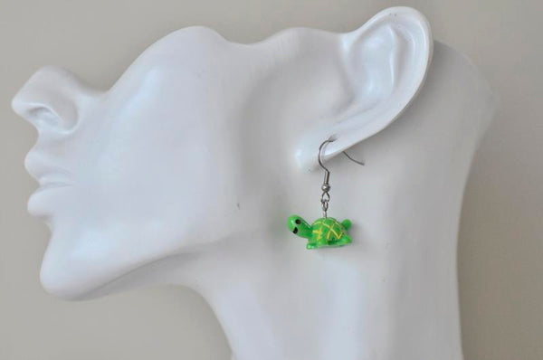 Resin Novelty Turtle Dangle Drop Earrings