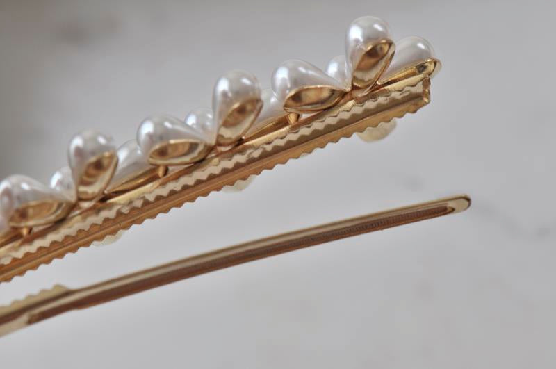 Faux Pearl Flower Barrette Hair Clip
