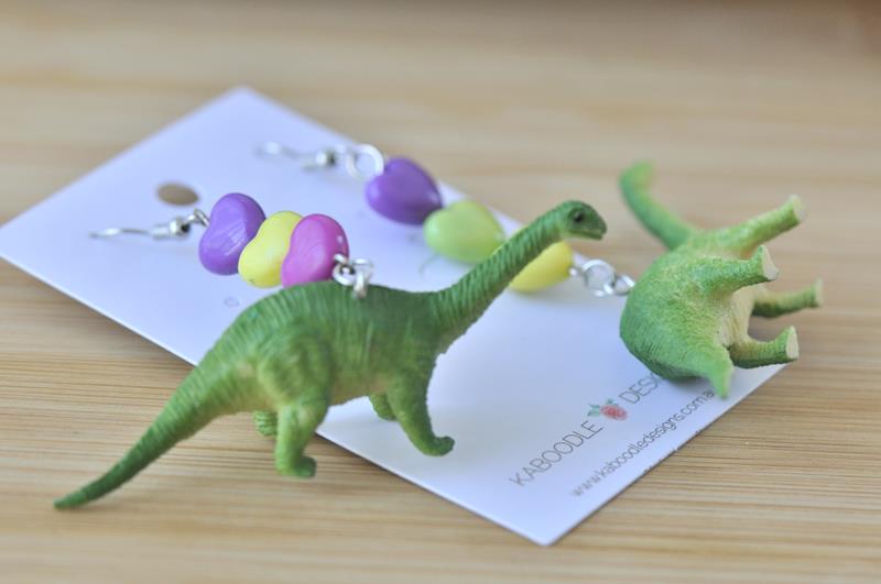 Novelty Dinosaur Hearts Dangle Drop Earrings - Brontosaurus