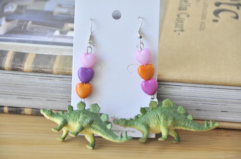 Novelty Dinosaur Hearts Dangle Drop Earrings - Stegosaurus