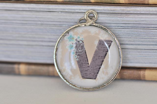 Handmade 25mm Resin Necklace - Alphabet V resin pendant