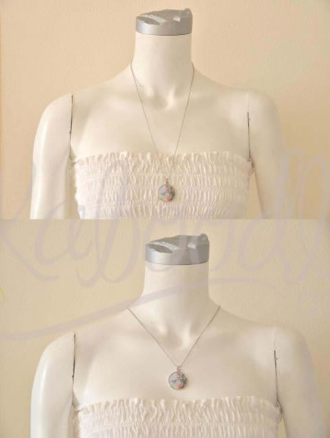 Handmade 25mm Resin Necklace - Alphabet V resin pendant