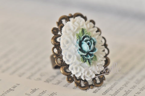 Blooming Rose in Blue and White - Vintage Ring