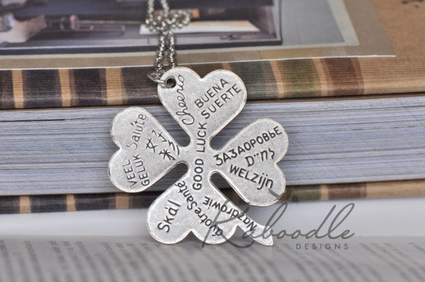 Goodluck Clover Necklace in Silver