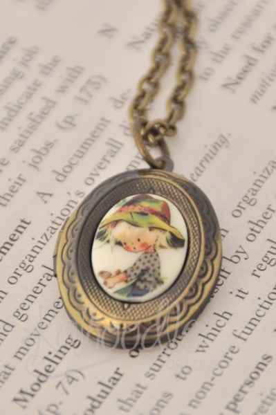Holly Hobby Farmer - Small Oval Locket